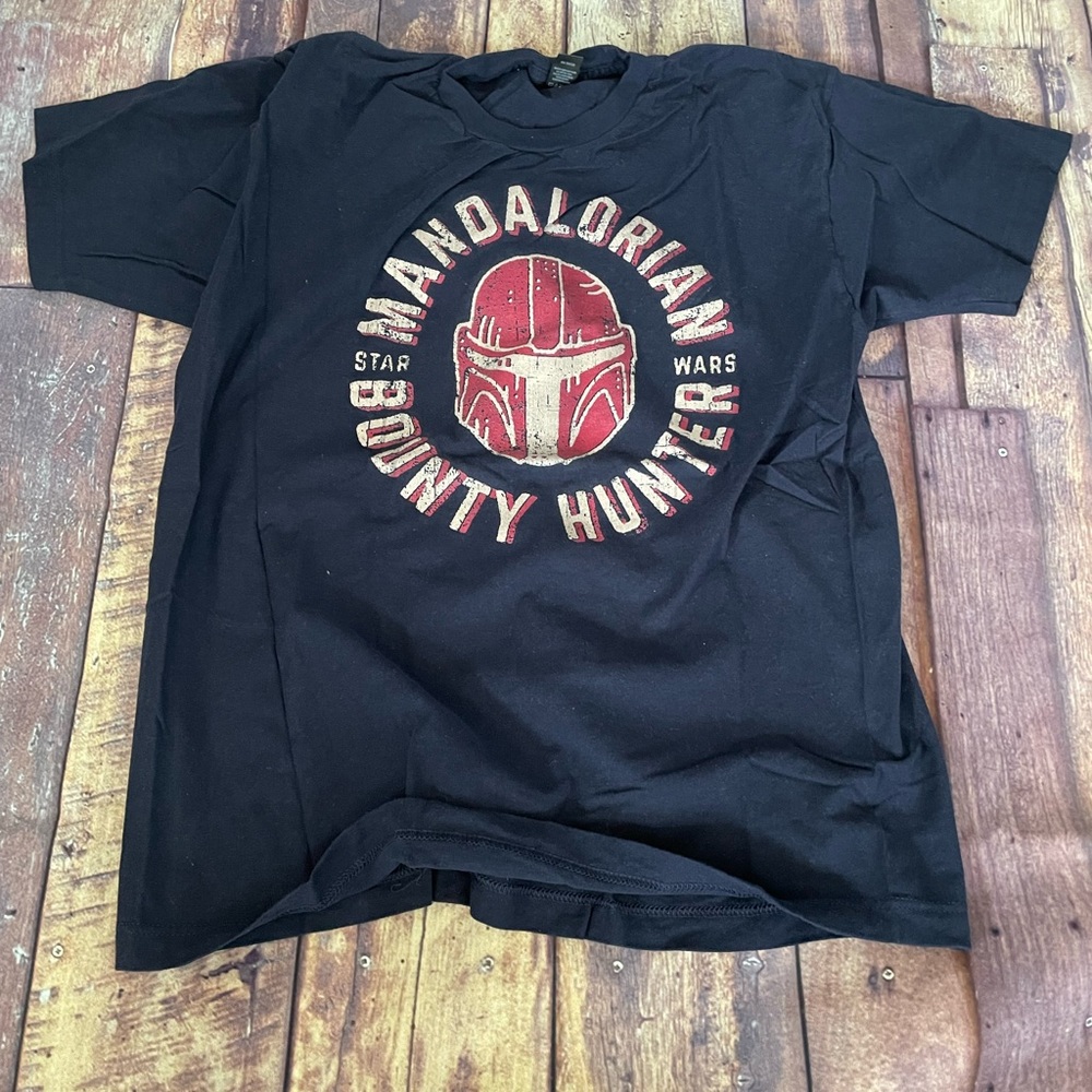 Star Wars Mandalorian Bounty Hunter dark blue graphic tshirt, Mens size L